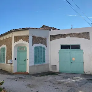 Appartement Climatisé Avec Parking Et Proche De La